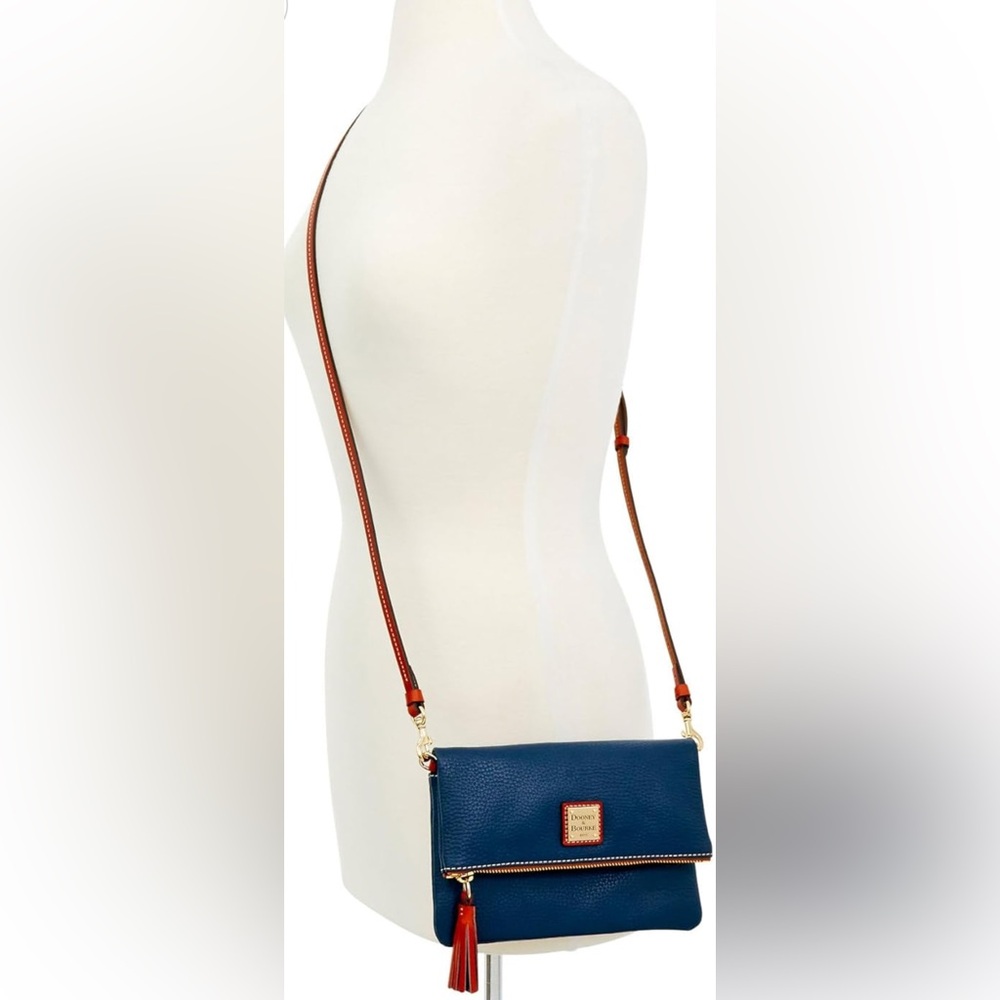 Dooney BOURKE Pebble Grain Foldover Zip Crossbody
Blue brown
Dooney & Bourke